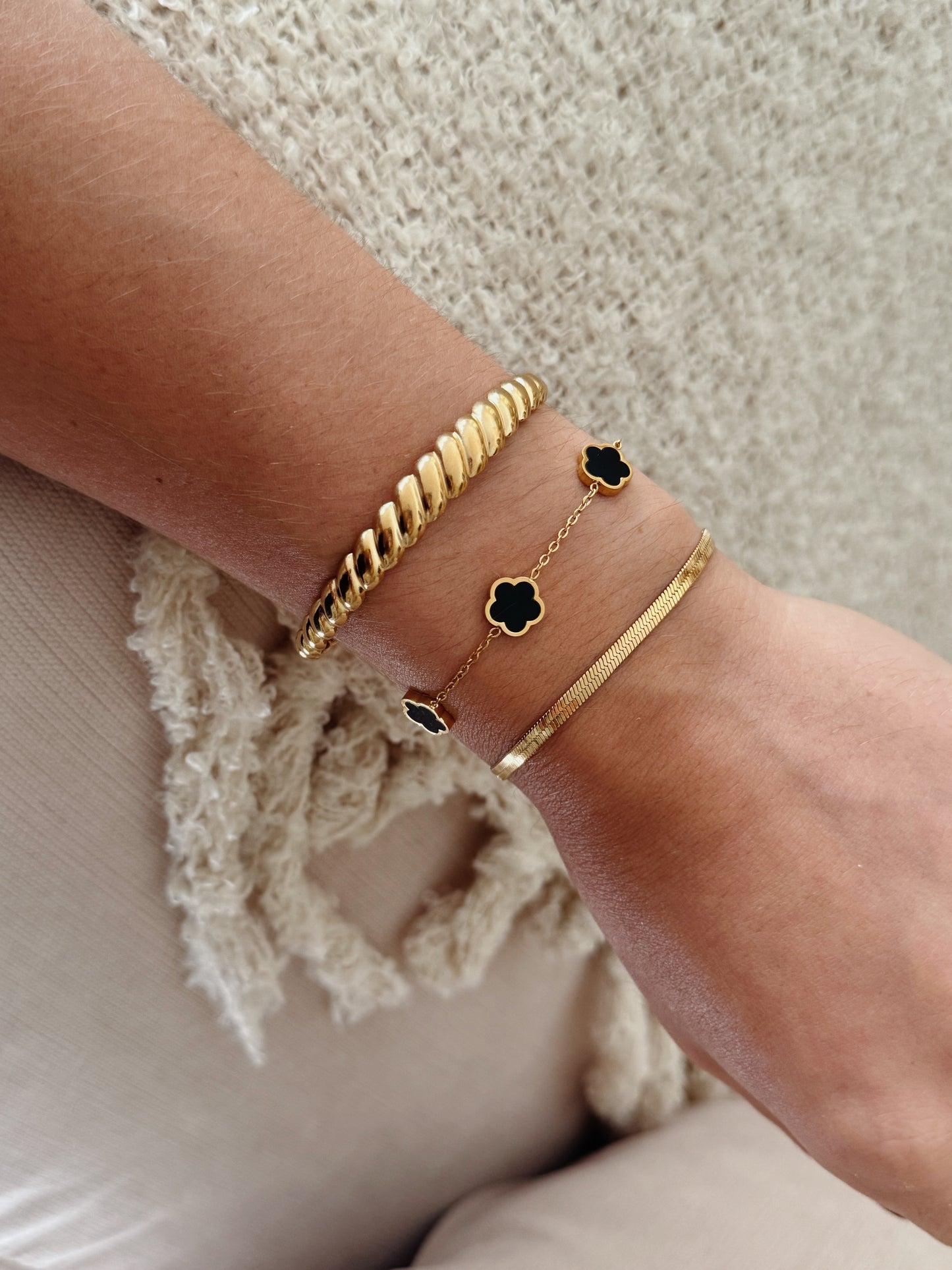Midnight Bloom Bracelet in Gold | Floral Elegance