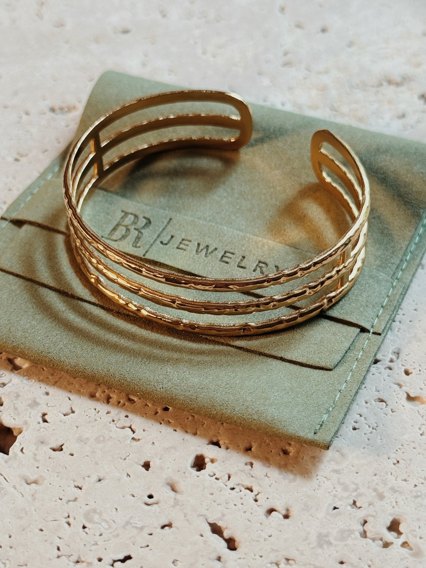 Tokyo Bracelet in Gold | Modern Triple Band Design