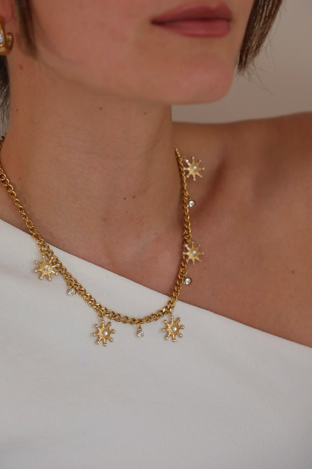 Aura Kiss Necklace