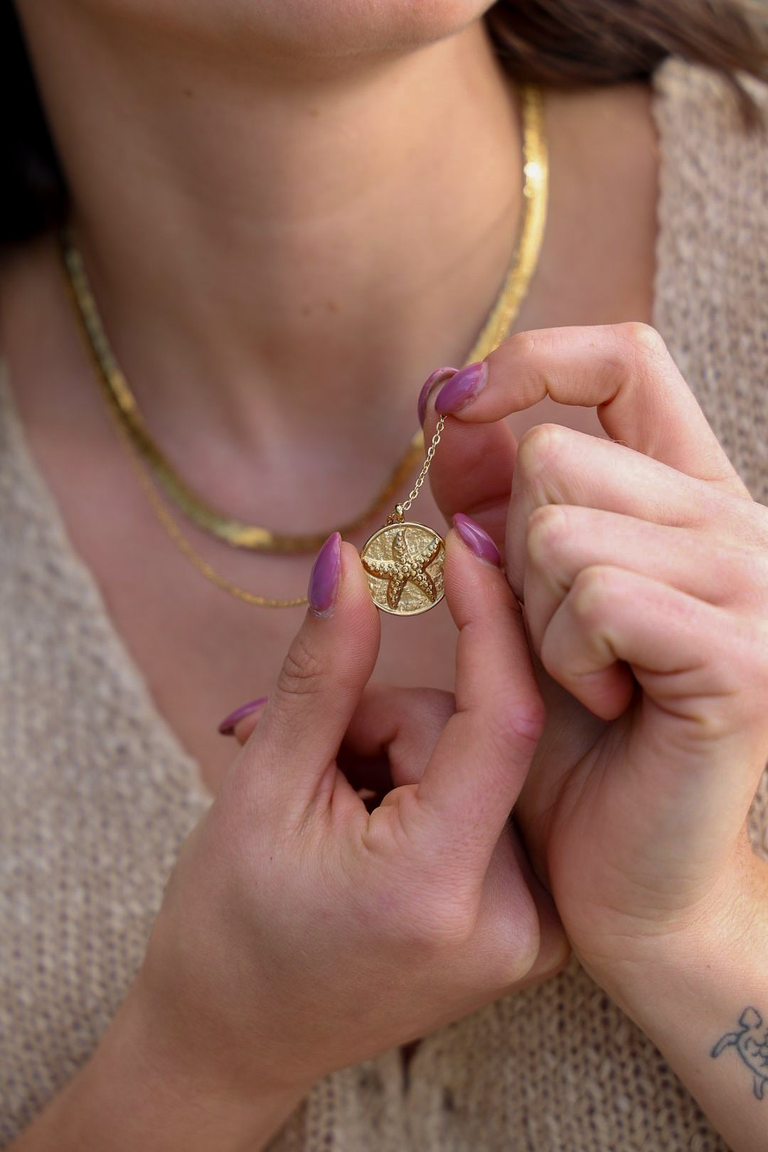 Amalfi Seashell Medallion Necklace