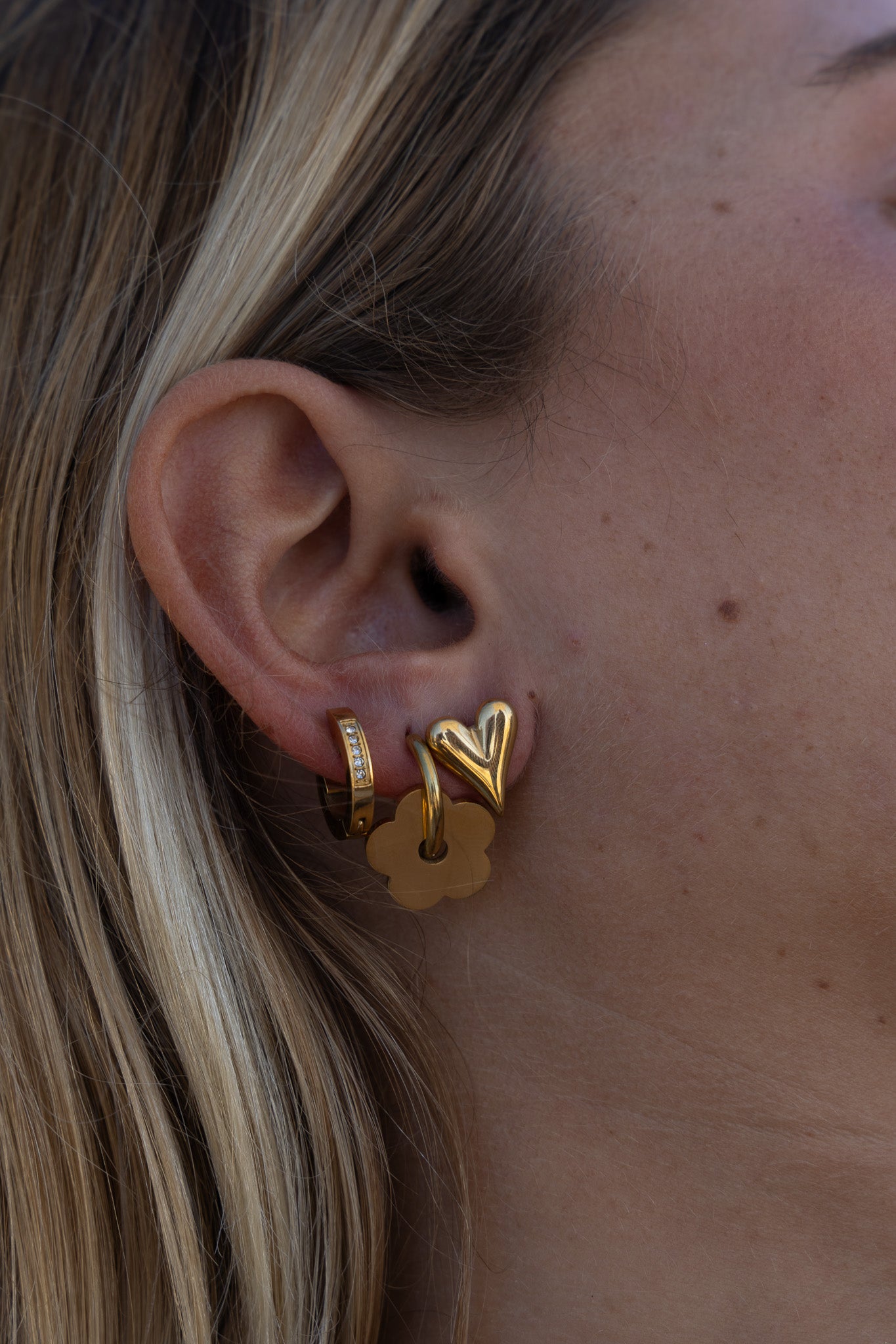Lena Hoops – Waterproof Everyday Zirconia Hoops