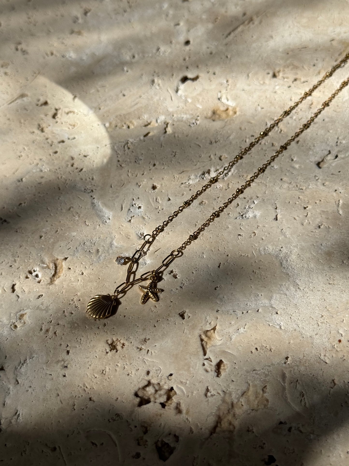 Cora Shell Necklace - Gold