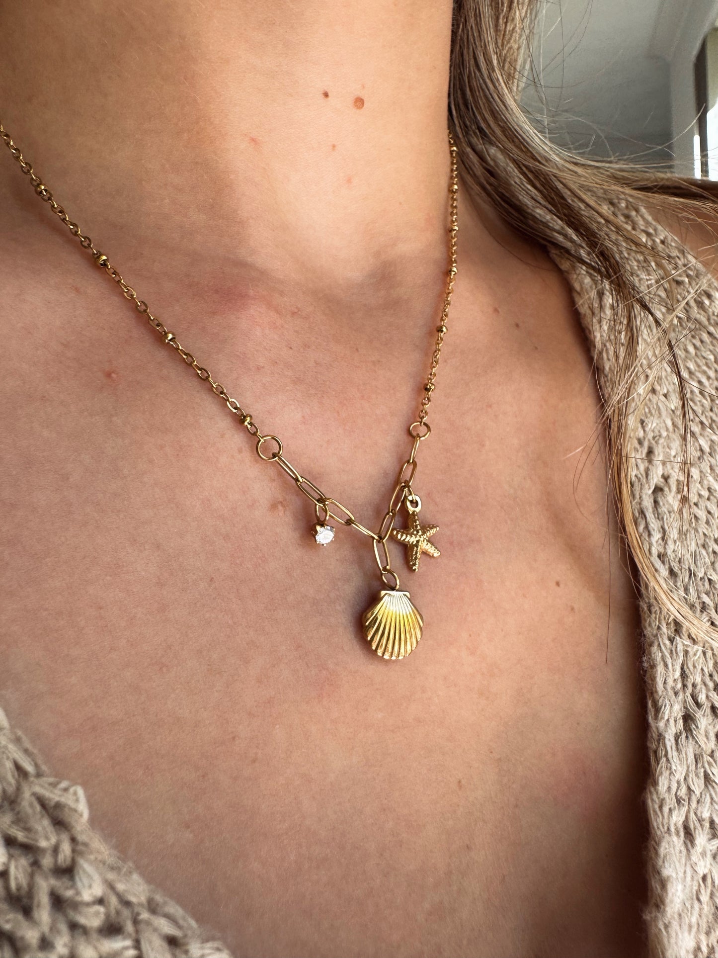 Cora Shell Necklace - Gold