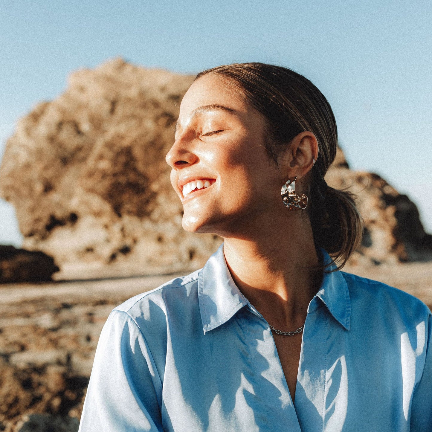 Mila Hammered Hoops