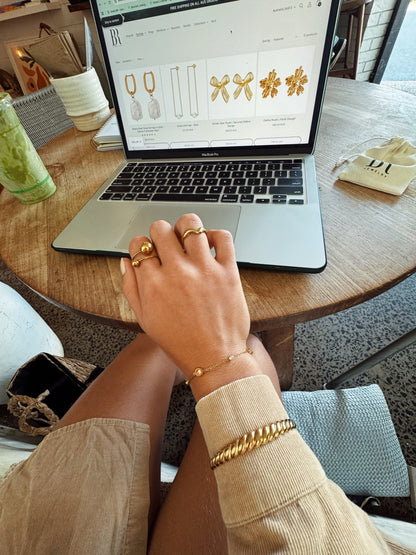 Wave Ring in Gold | Minimalist Curved Design